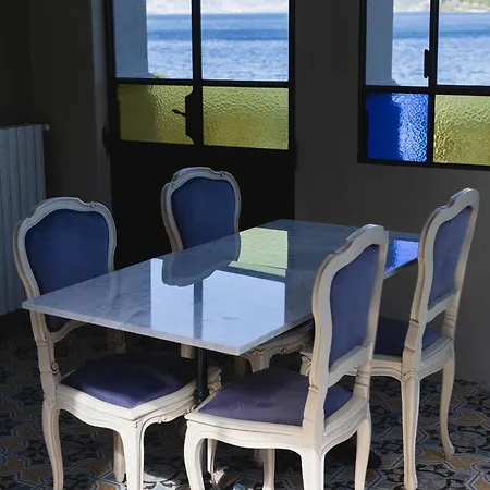Ca Meison קנוביו