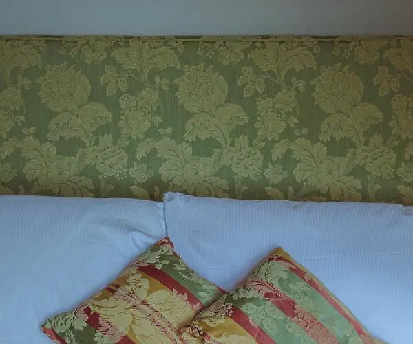 Ca Meison B&B 카노비오